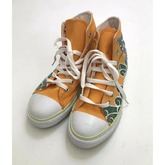 NWOB Converse Chuck Taylor High Top Sneakers Surfing Cat Size 2Y Illustration