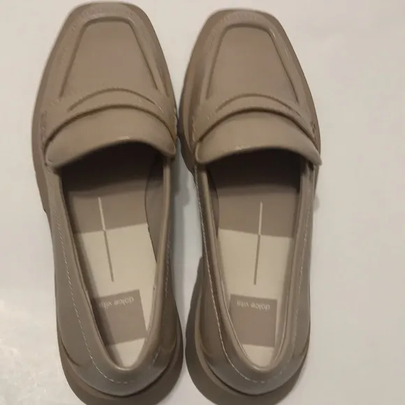 NWOB DOLCE VITA ELIAS LOAFERS SZ 9M