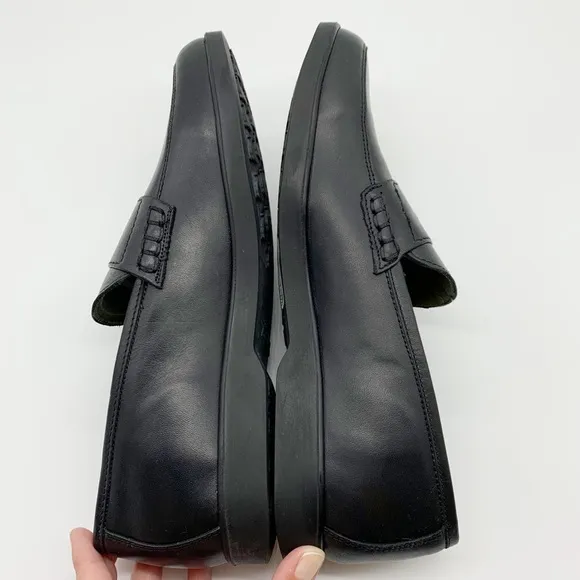 NWOB Inkerman NY Black Leather Slip On Penny Loafers Size 8