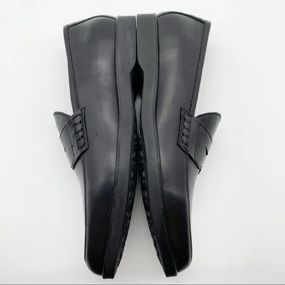 NWOB Inkerman NY Black Leather Slip On Penny Loafers Size 8