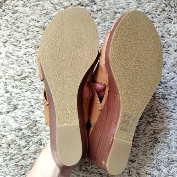 NWOB Jack Rogers Jackie Leather Open Toe Crossover Wedge Sandals tan sz 9