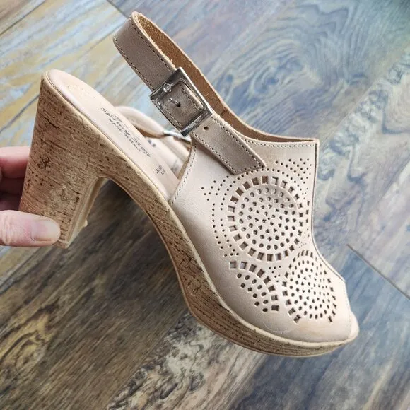 NWoB Spring Step Liberty Laser-Cut Leather Slingback Sandals Buckle Beige