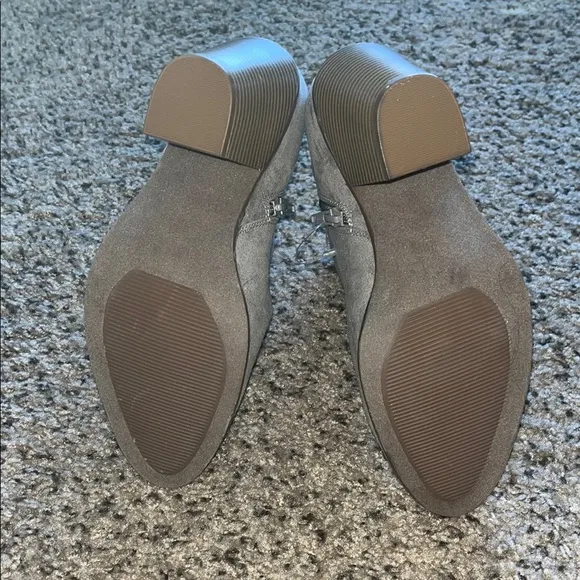 NWOT Banana Republic Taupe Ankle Boots Sz 9