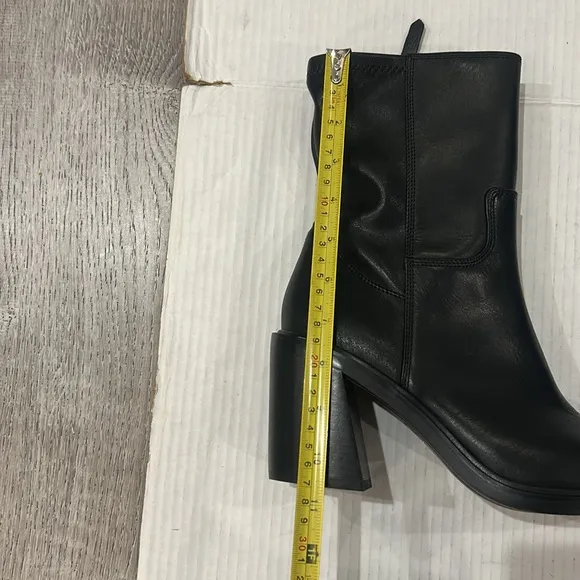 NWOT FRANCO SARTO Penelope Mid Calf Chunky Heel Leather Boots size 9