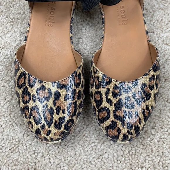 NWOT Gentle Souls by Kenneth Cole NOA leopard print flats sz 7