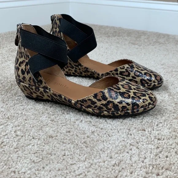 NWOT Gentle Souls by Kenneth Cole NOA leopard print flats sz 7