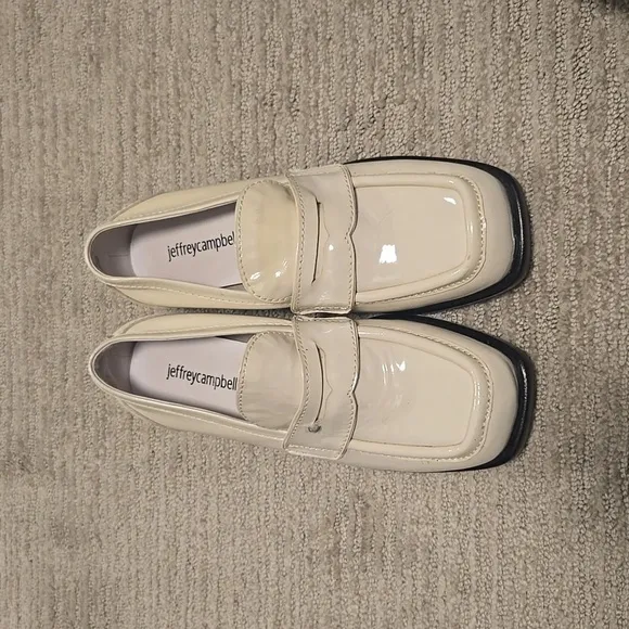 NWOT Jeffeey Campbell Sorbonne Crinkle Patent Leather Loafers-Ivory