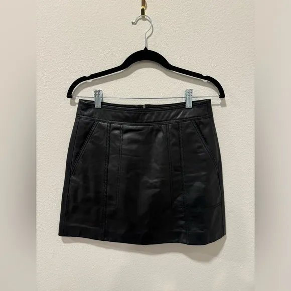 NWOT Reiss Black Leather Mini Skirt Size 4