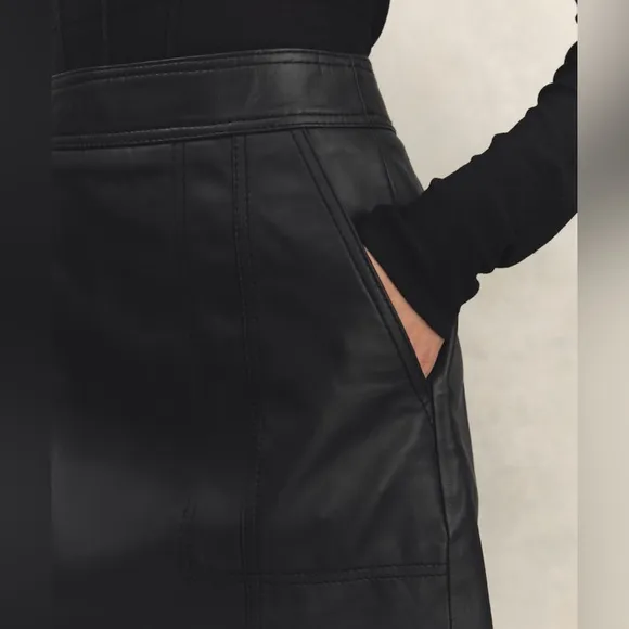 NWOT Reiss Black Leather Mini Skirt Size 4
