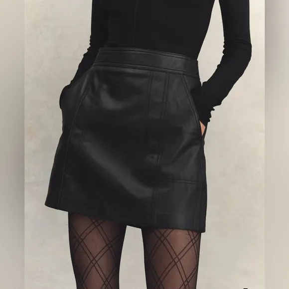 NWOT Reiss Black Leather Mini Skirt Size 4