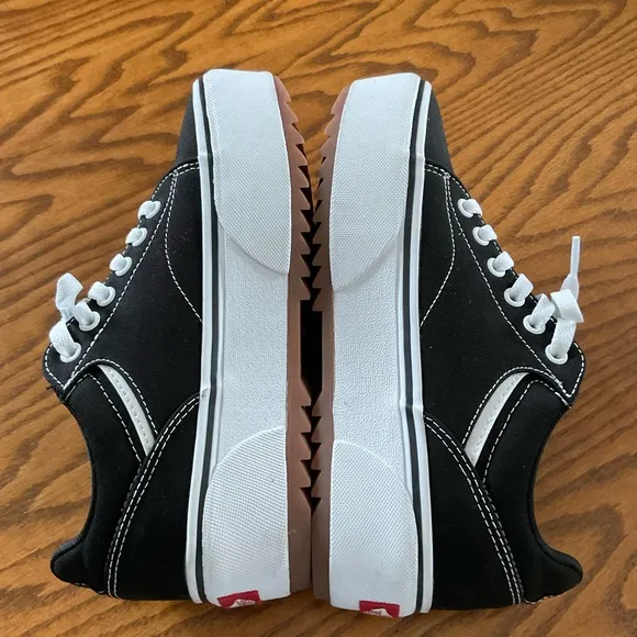 NWOT Vans Seldan Platform Sneakers, Women’s Sz 8