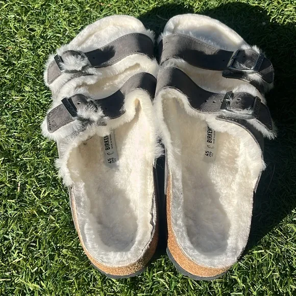 NWT BIRKENSTOCK Arizona Shearling Sandals!