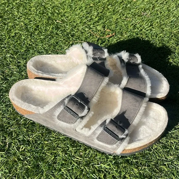 NWT BIRKENSTOCK Arizona Shearling Sandals!
