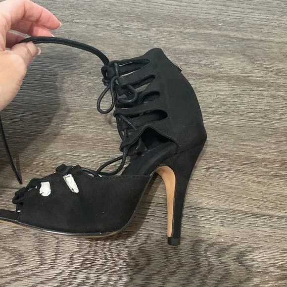 NWT BURJU Amalia Open Toe Lace Up Heeled Sandals | Black | Size 5.5