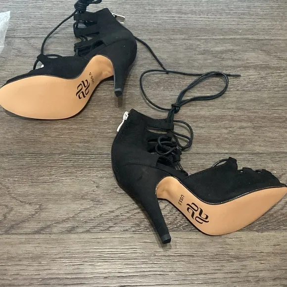 NWT BURJU Amalia Open Toe Lace Up Heeled Sandals | Black | Size 5.5