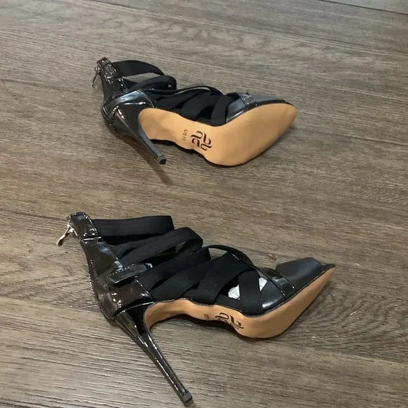 NWT BURJU Stay Strapped Open To Strappy Heeled Sandals | Size 11