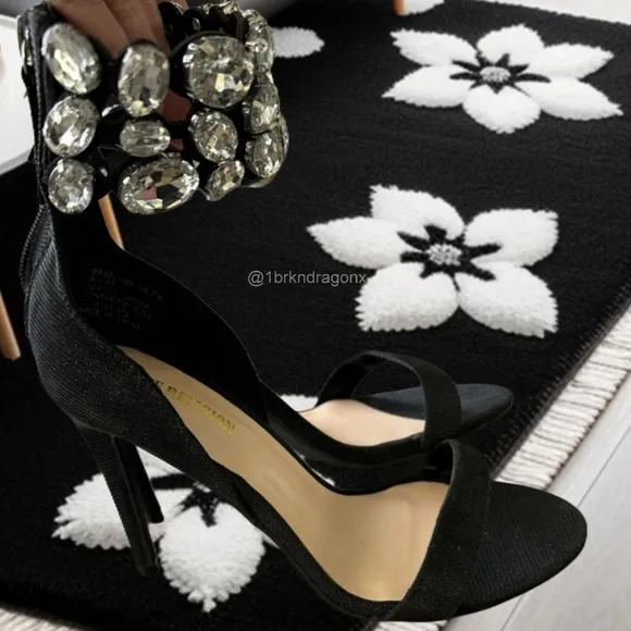 NWT Crystal Embellished Open Toe Sandals Heels True Religion
