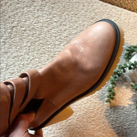 NWT Free People Brown Leather Heeled Boots with Chunky Heel
