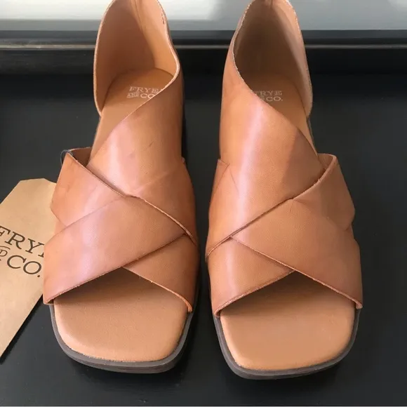 NWT Frye and Co Tulia Slide Sandals, Size 10M Women.