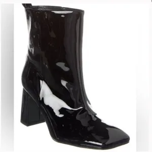 NWT Good American | Women’s black patent pull on square toe chunky heel, size 6