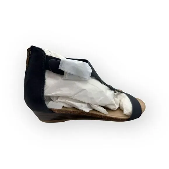 NWT Kenneth Cole Reaction Womens T-Strap Great Gal Wedge Sandals Navy Size 9.5