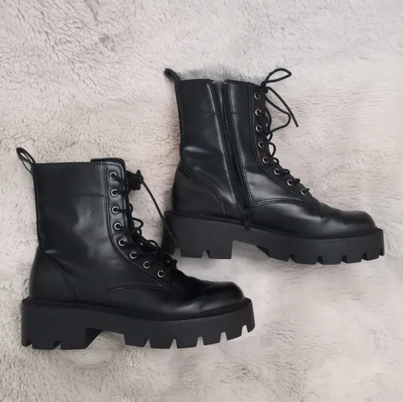 NWT Mango Classic Lug Soled Mini Platform Grunge Whimsigoth Goth Punk Moto Boots