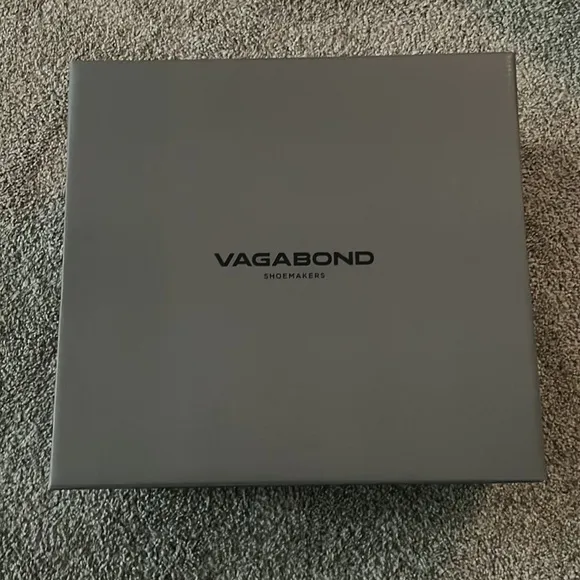 NWT VAGABOND cosmo 2 chelsea boots