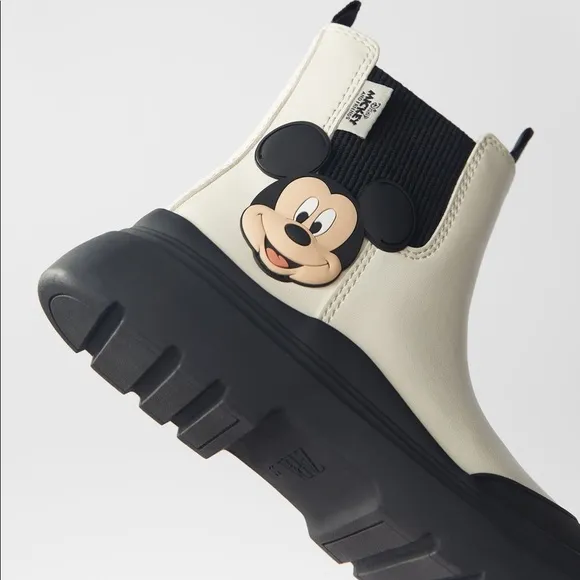 NWT. Zara Kids ©DISNEY MICKEY MOUSE Ankle Boots. Size 4.