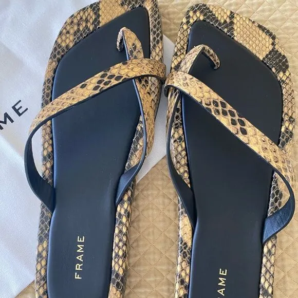 NWT FRAME Le Montauk Criss Cross Sandals, Size 39 Euro/8.5 US, Python Multi