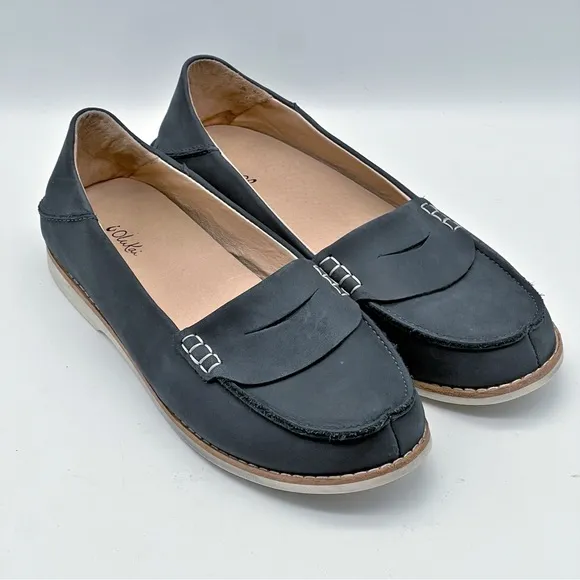 OluKai Okika Navy Blue Oiled Leather Slip On Drop Heel Penny Loafers Women’s 8