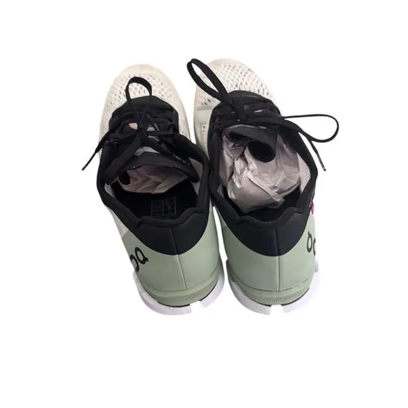 On clouds running Cloudboom Running Sneakers 9.5 women’s