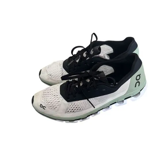On clouds running Cloudboom Running Sneakers 9.5 women’s