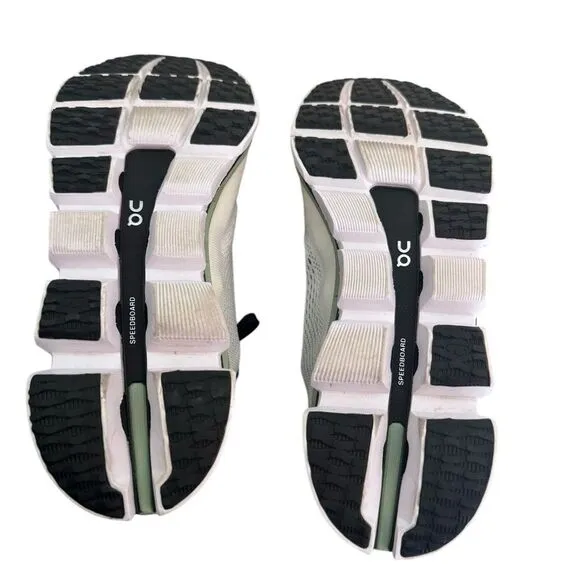 On clouds running Cloudboom Running Sneakers 9.5 women’s