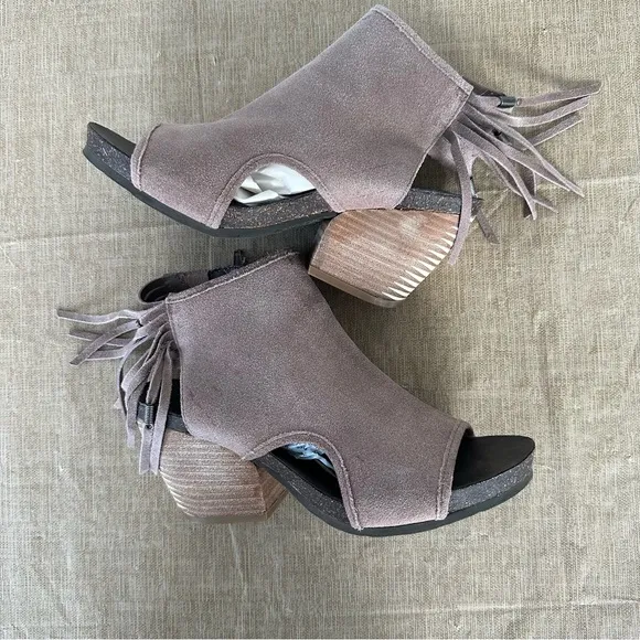 OTBT Free Spirit Suede Leather Heels Tassel Open Toe Sandals