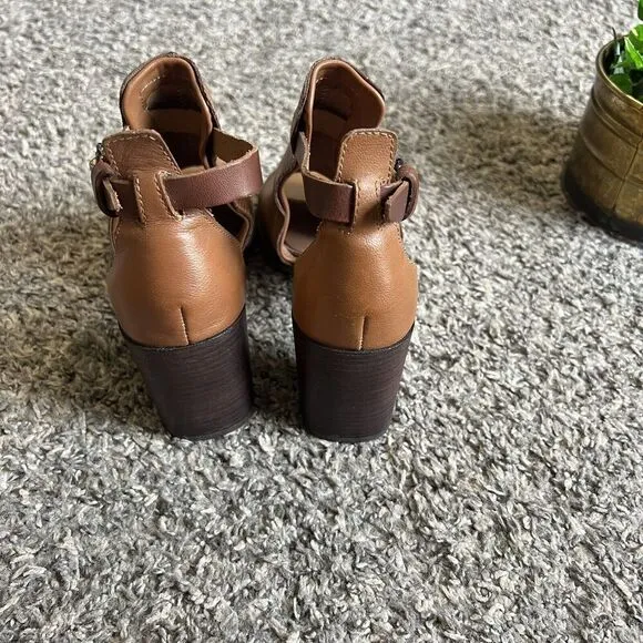 OTBT Metaphor Size US 6.5 M Women Leather Ankle Strap Open Toe Sandals Brown New