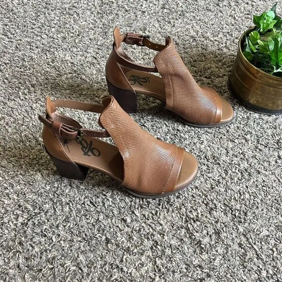 OTBT Metaphor Size US 6.5 M Women Leather Ankle Strap Open Toe Sandals Brown New