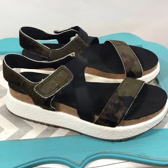 💙OTBT Sierra Mud Camo Sandal