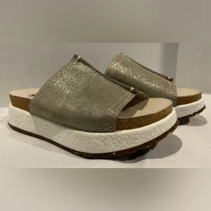 OTBT Wayside Silver Glitter Tan White Platform Sandals Women’s Size 6 1/2