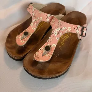Papillio by Birkenstock Pink Floral Gizeh Sandals Size 5