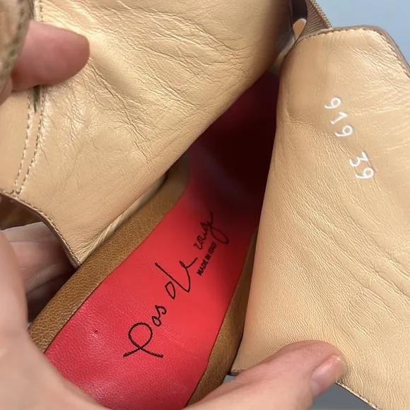 Pas de Rouge size 39 block heel open toe leather sandals