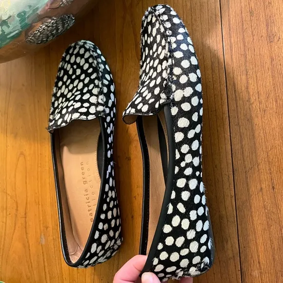 Patricia Green driving Cow Haircalf Loafers