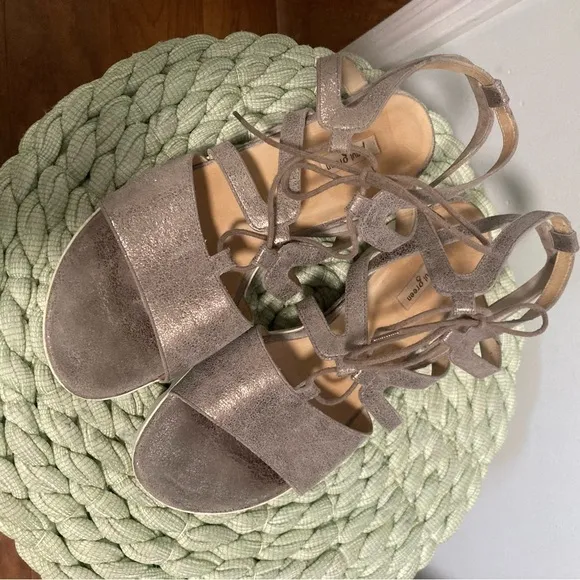 Paul Green Metallic Leather Taupe Lace Up Open Toe Cage Lug Sole Sandals