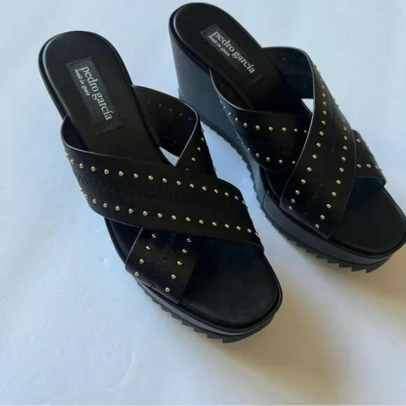 PEDRO GARCIA LEATHER CROSS STRAP PLATFORM WEDGE SANDALS BLACK SIZE 9.5 NWOT