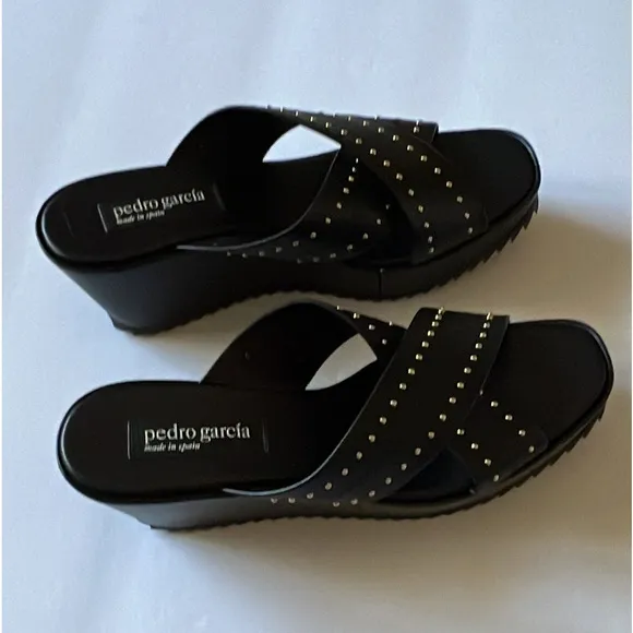 PEDRO GARCIA LEATHER CROSS STRAP PLATFORM WEDGE SANDALS BLACK SIZE 9.5 NWOT