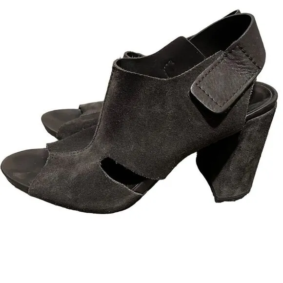 Pedro Garcia Chunky Heeled Sandals Brown Suede Size 40 US size 10 Authentic