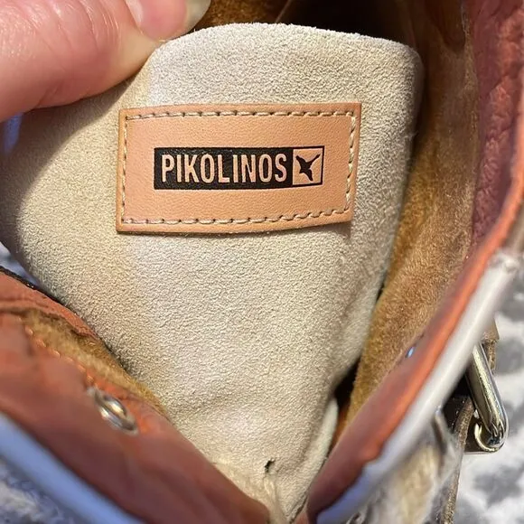Pikolinos Aspe Lace Up Boots in Olive