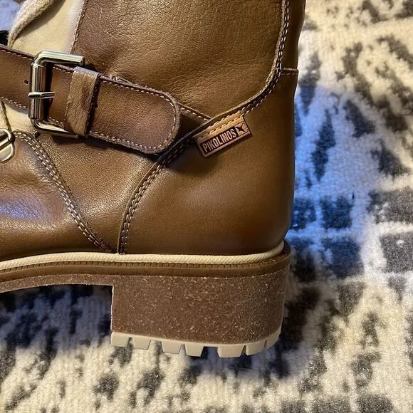 Pikolinos Aspe Lace Up Boots in Olive