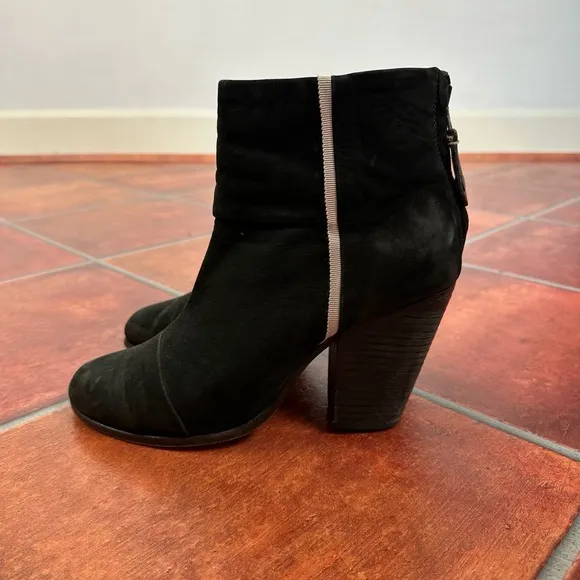 Rag &amp; Bone Classic Newbury Boots w/ Stripe Size 10