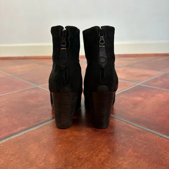 Rag &amp; Bone Classic Newbury Boots w/ Stripe Size 10