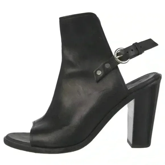 Rag &amp; Bone leather sling back sandals. Buckle closure at ankle size 38.5